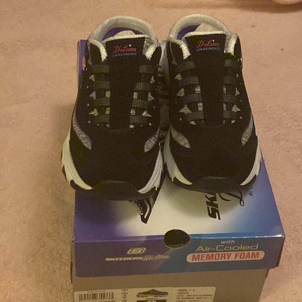 Women’s Sketches Sport D’Lites